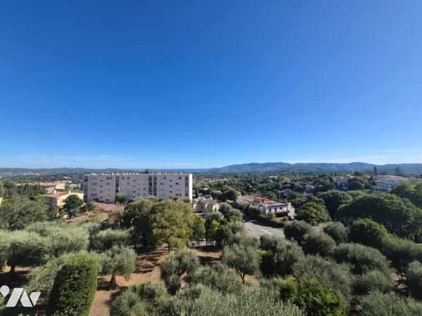 À vendre – Appartement traversant 3 pièces de 79,71 m² avec terrasse et vue dégagée