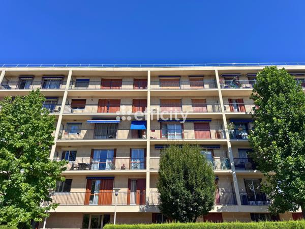 Appartement
         4 pièces
        - 94 m² Exclusivité 249 000 € *