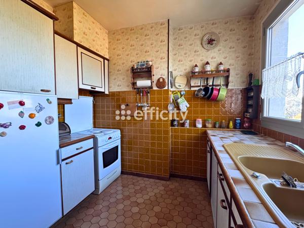 Appartement
         4 pièces
        - 94 m² Exclusivité 249 000 € *