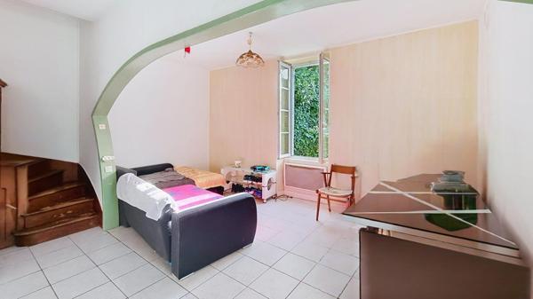 IDEAL INVESTISSEURS - T3 à rafraichir avec jardin 125m2