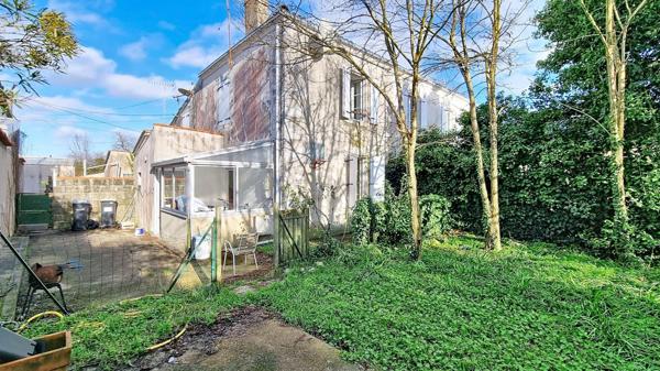 IDEAL INVESTISSEURS - T3 à rafraichir avec jardin 125m2