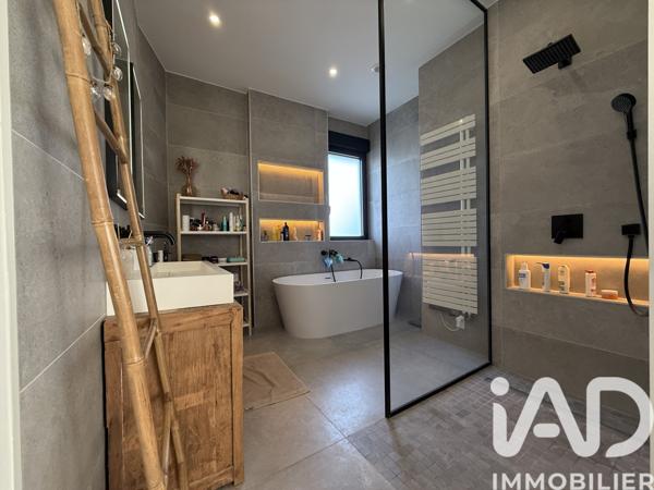Maison à vendre 8 pièces 235 m² Faches-Thumesnil