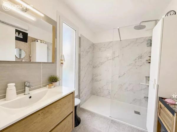 Appartement T3 en dernier etage sans vis a vis