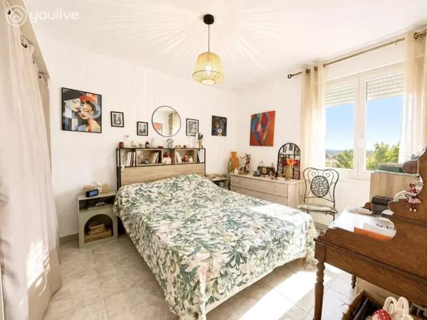 Appartement T3 en dernier etage sans vis a vis