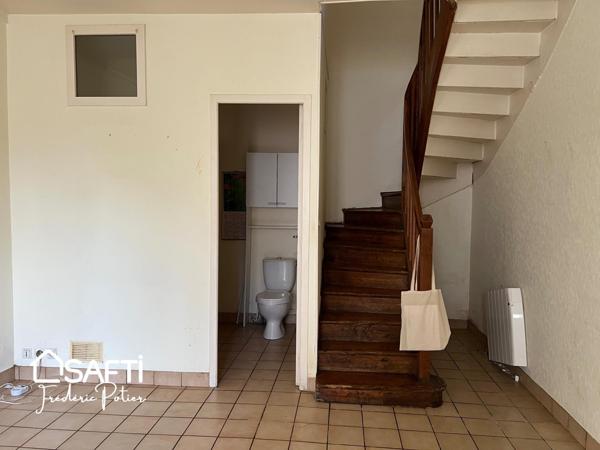 Maison de ville de 46m2 avec une chambre et un bureau.