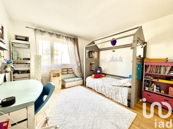 Appartement à vendre 5 pièces 107 m² Suresnes