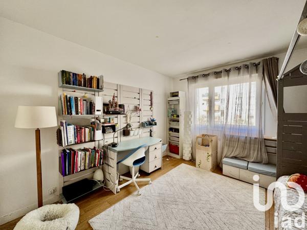 Appartement à vendre 5 pièces 107 m² Suresnes