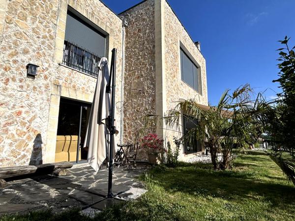 Vente Maison 240m2 FLOIRAC (33270)