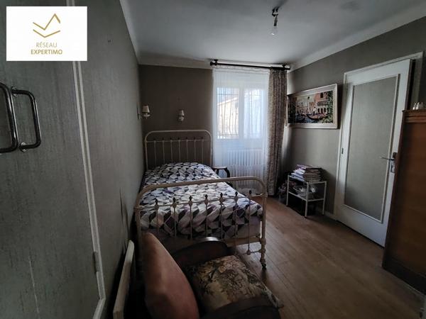 Martiel (12200) Grande maison de village à MARTIEL