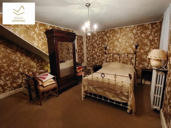 Martiel (12200) Grande maison de village à MARTIEL