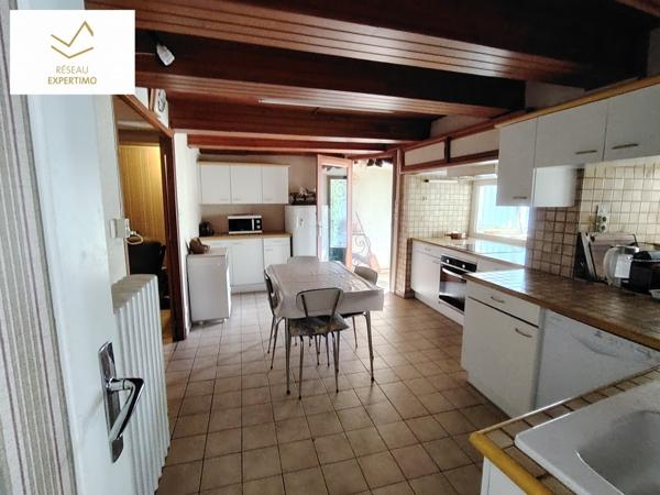 Martiel (12200) Grande maison de village à MARTIEL