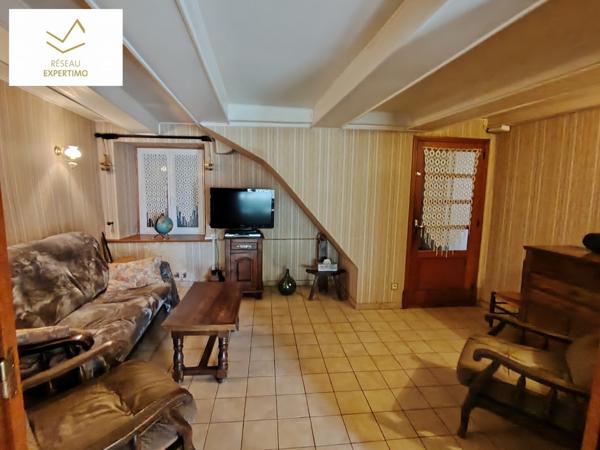 Martiel (12200) Grande maison de village à MARTIEL