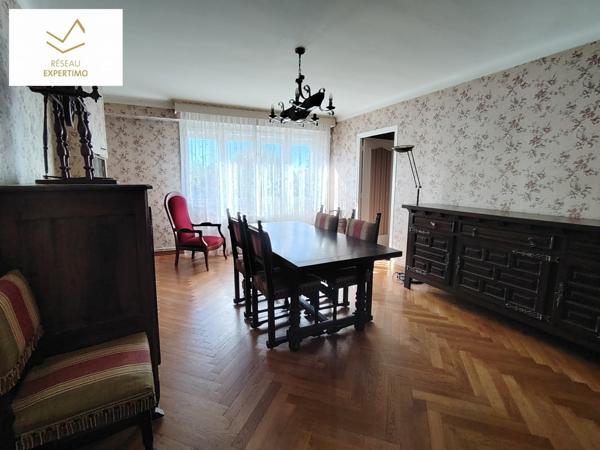 Martiel (12200) Grande maison de village à MARTIEL