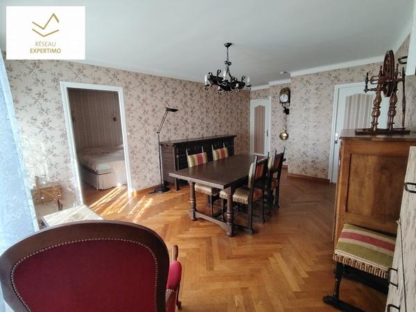 Martiel (12200) Grande maison de village à MARTIEL