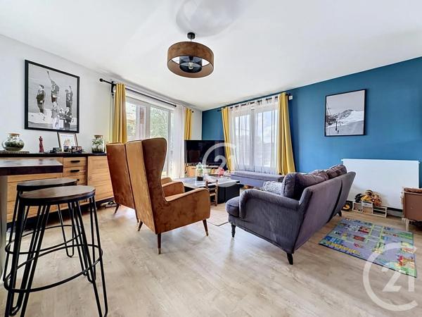 Appartement F4 à vendre  4 pièces - 82,65 m 2   BAGNOLET  - 93