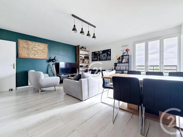 Appartement F4 à vendre  4 pièces - 82,65 m 2   BAGNOLET  - 93
