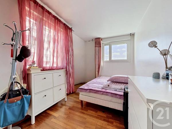 Appartement F4 à vendre  4 pièces - 82,65 m 2   BAGNOLET  - 93