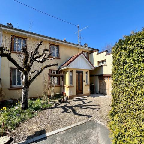 Maison
                                                                                                                                                                                                                                                                                                                        4 pièce(s)                                                                                                                                                                                                          3 chambre(s)                                                                                                                                                                                                          84  m²
