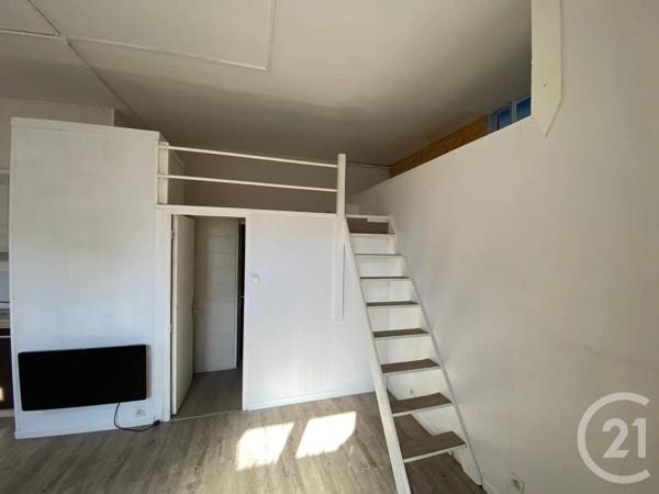 Appartement Studio à vendre  1 pièce - 25 m 2   LES PAVILLONS SOUS BOIS  - 93