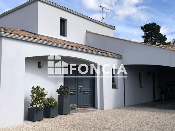 À vendre Maison 9 pièces 272 m² - Challans 85300