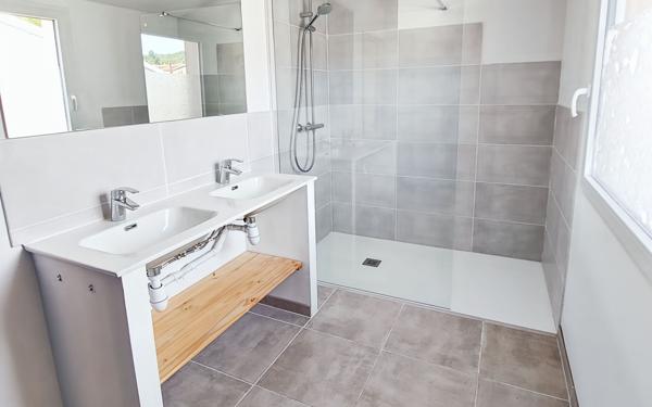 Maison à vendre    8 pièces •  Manosque