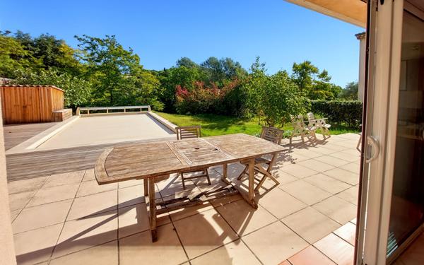 Maison à vendre    8 pièces •  Manosque