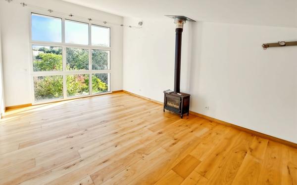 Maison à vendre    8 pièces •  Manosque