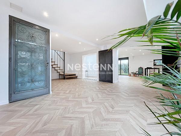 AA VENDRE ANGERS - Jeanne d Arc - Maison contemporaine de 161 m2 - vie de plain pied