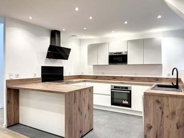 AA VENDRE ANGERS - Jeanne d Arc - Maison contemporaine de 161 m2 - vie de plain pied