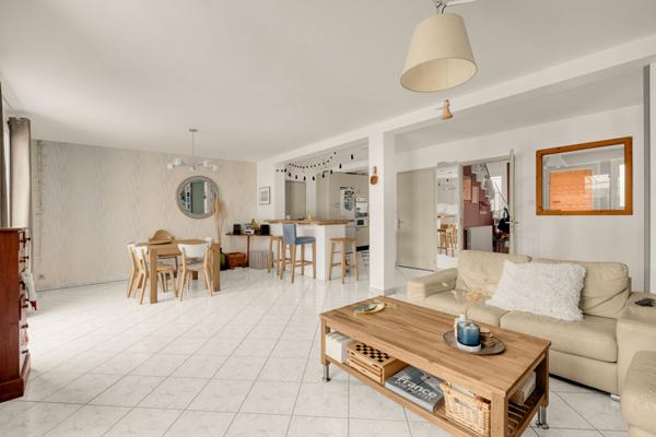 Maison 150 m² avec GARAGE JARDIN et PISCINE secteur CHATEAU DE L HERS