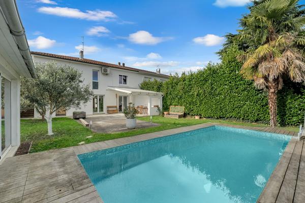 Maison 150 m² avec GARAGE JARDIN et PISCINE secteur CHATEAU DE L HERS