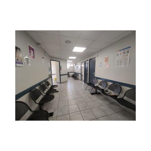 Location local commercial 24 m²