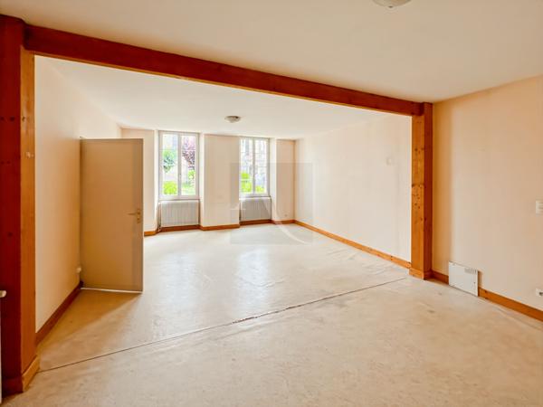 Maison en pierre de village ..