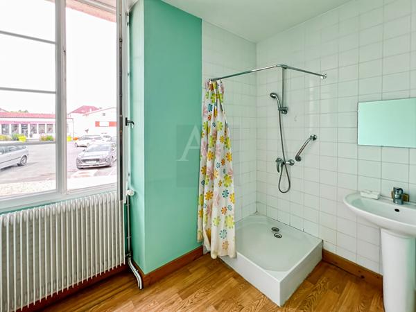 Maison en pierre de village ..