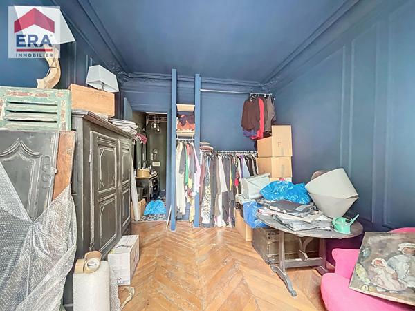 A VENDRE  PARIS 9e - 4/5 PIECES 115m² + BALCON