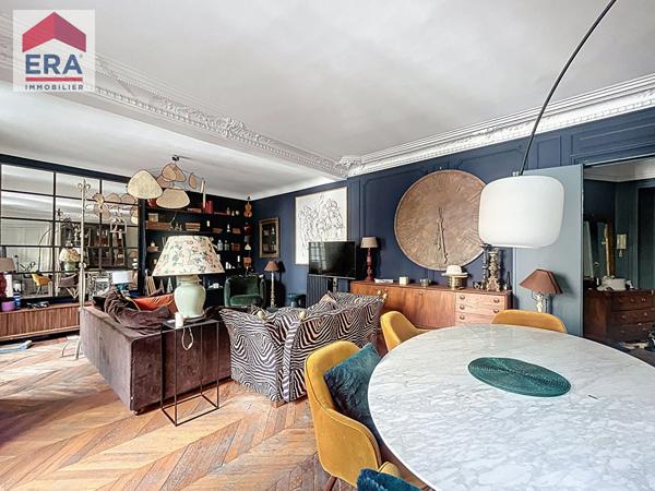 A VENDRE  PARIS 9e - 4/5 PIECES 115m² + BALCON