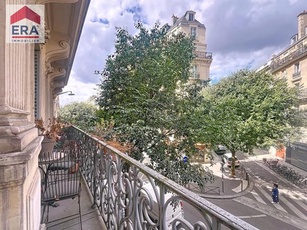 A VENDRE  PARIS 9e - 4/5 PIECES 115m² + BALCON
