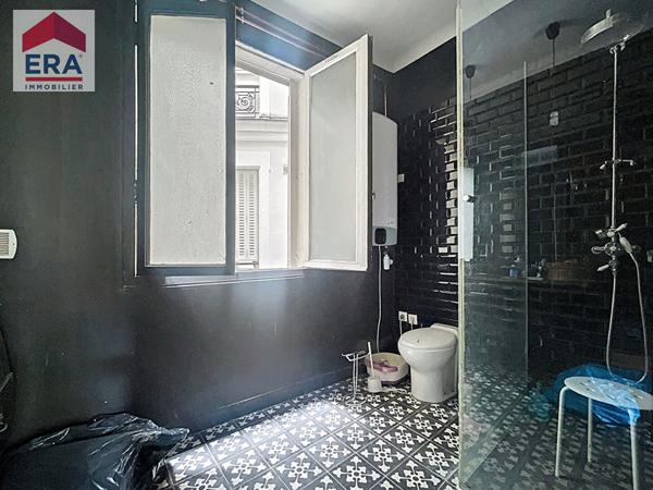 A VENDRE  PARIS 9e - 4/5 PIECES 115m² + BALCON
