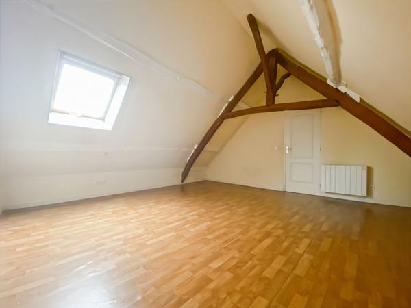 Maison de ville en plein coeur du charmant village de Chaussy !