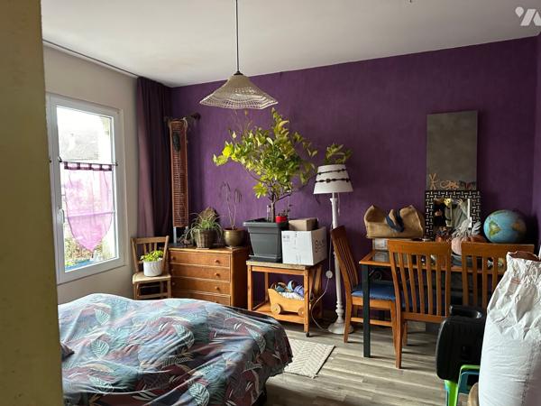 L'étude de Maître Caroline LAMBERT, vous propose cette jolie maison située sur la commune de VENERE