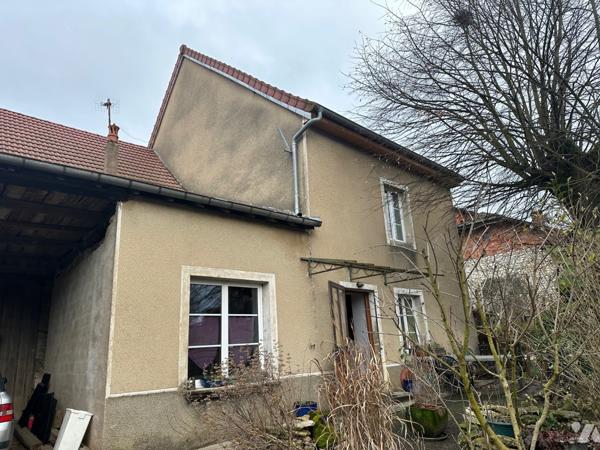 L'étude de Maître Caroline LAMBERT, vous propose cette jolie maison située sur la commune de VENERE