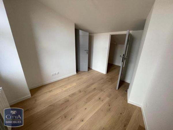 Appartement à louer 2 pièces 26.2m² Clermont-Ferrand (63100)