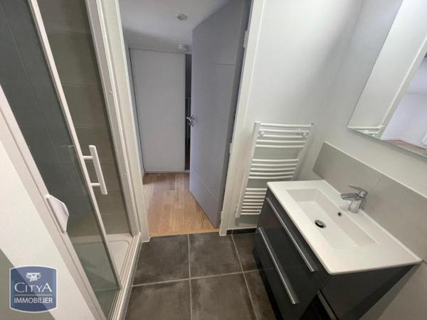 Appartement à louer 2 pièces 26.2m² Clermont-Ferrand (63100)
