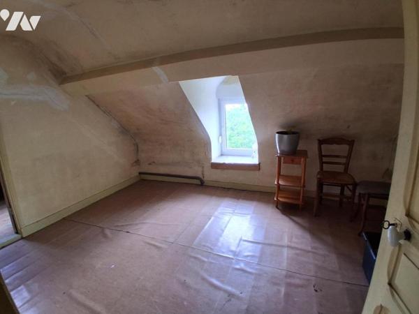 MAISON DE CARACTERE 79 m² - 2 CHAMBRES sur 2335 m² de terrain