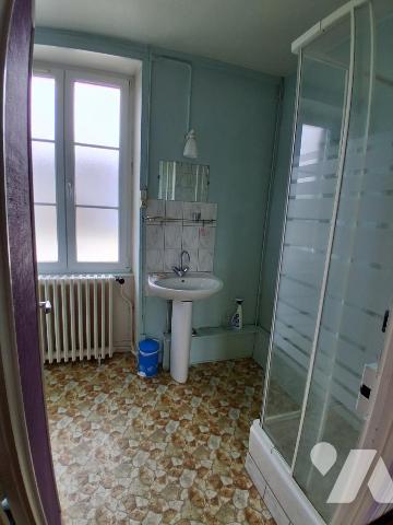 MAISON DE CARACTERE 79 m² - 2 CHAMBRES sur 2335 m² de terrain