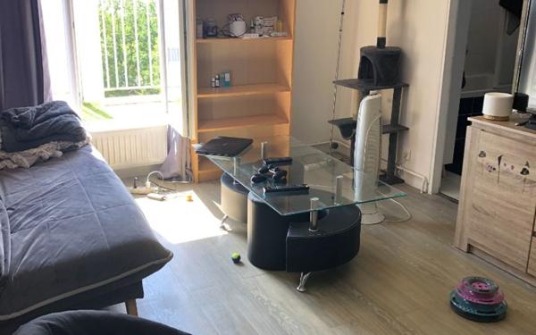 Appartement à vendre    1 pièce • 37,99 m2 Maurepas