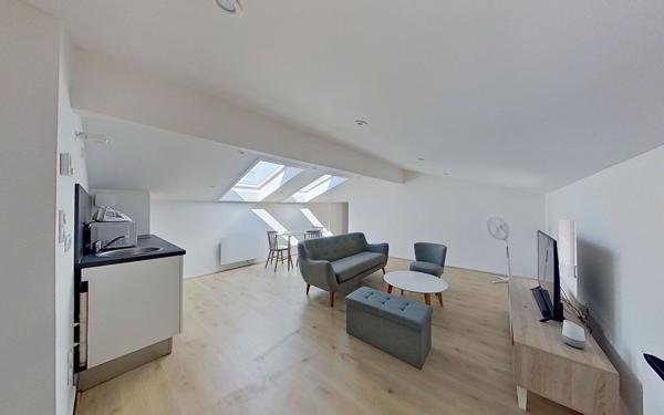 Appartement à louer    1 pièce • 31,41 m2 Champagne-au-Mont-d'Or