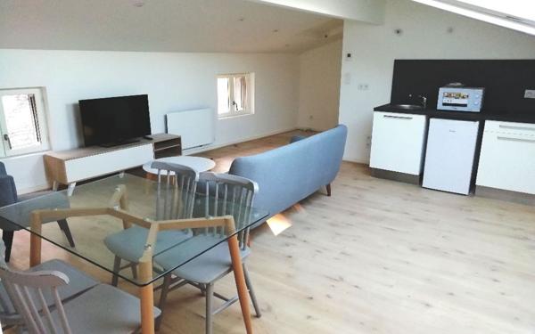 Appartement à louer    1 pièce • 31,41 m2 Champagne-au-Mont-d'Or