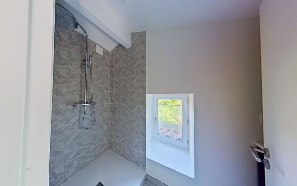 Appartement à louer    1 pièce • 31,41 m2 Champagne-au-Mont-d'Or