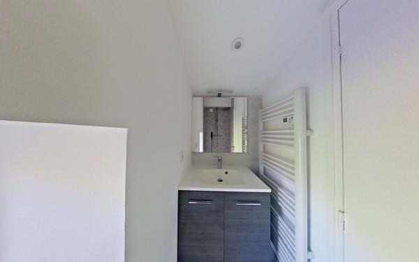 Appartement à louer    1 pièce • 31,41 m2 Champagne-au-Mont-d'Or